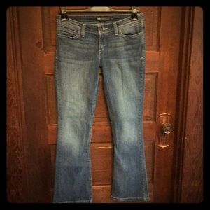 Levi’s Demi Curve Jeans